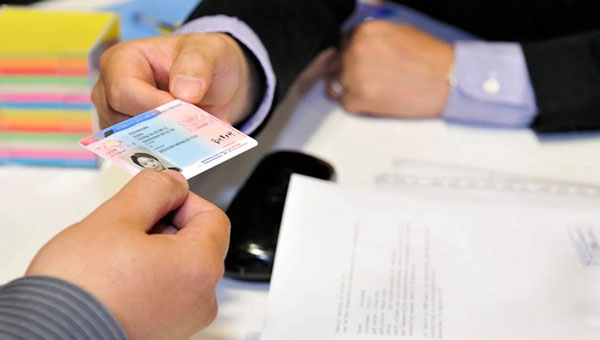 Thẻ tạm trú cho phép người nước ngoài cư trú không thời hạn tại Việt Nam