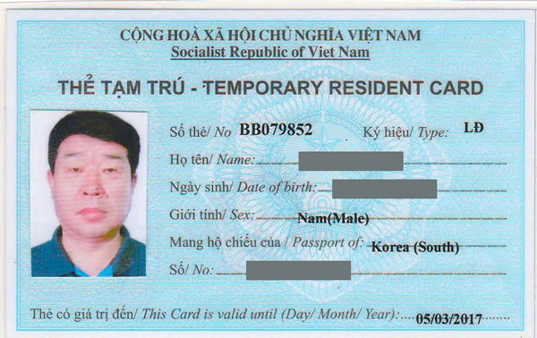 Người nước ngoài tạm trú tại Việt Nam phải đăng ký thẻ tạm trú